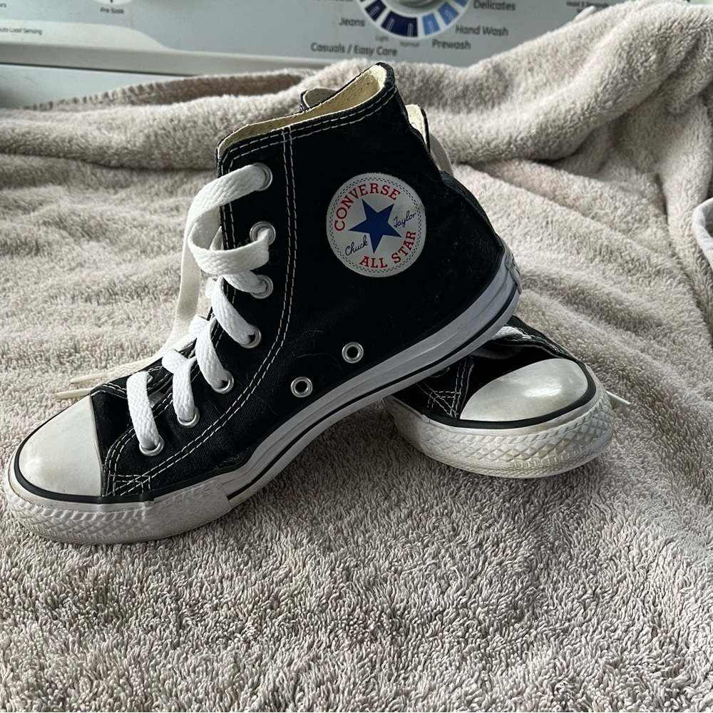 Converse All Star shoes US Youth Size 2